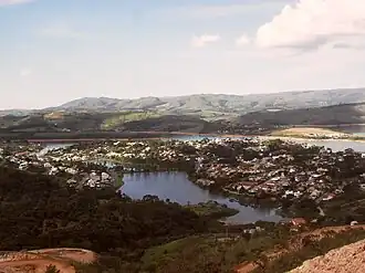 Het dorp Escarpas do Lago in de gemeente Capitólio