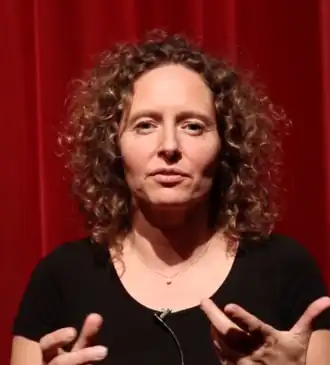 Esther van der Voort (2021)