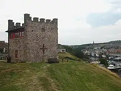 Doocot (Schots), Dovecot (UK), Duvekot (Zeeuws), Duiventil (NL)