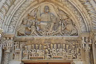 Timpaan van het hoofdportaal