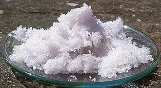 IJzer(III)nitraat-kristallen (nonahydraat)