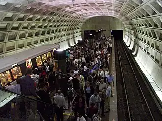 Federal Triangle station tijdens spitsuur