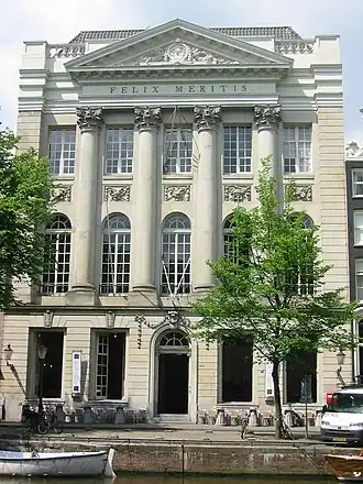 Voorgevel van het gebouw Felix Meritis.