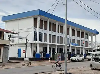 Finabank in de Dr. Sophie Redmondstraat