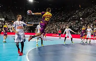 Jordan Camarero spring de doelgebied in om af te ronden.