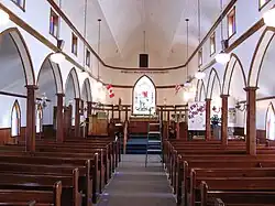 Binnenkant van de Sint-Barnabaskerk