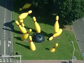 Flying Pins (2000), Eindhoven