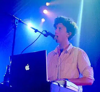 Fryars tijdens een optreden in 2015