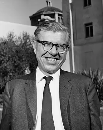 Fred Hoyle