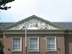 Fronton van het Sarphatihuis, 2011