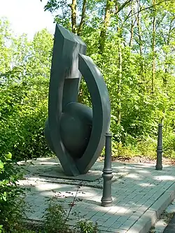 Keimling van Leonard Wübbena, in deze beeldentuin