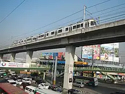 Trams nabij station Fernando Poe Jr.