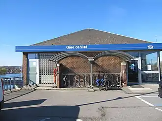 Het stationsgebouw in 2021