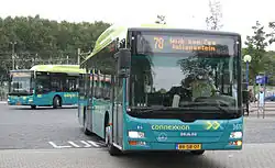 Gasbussen van Connexxion op het station van Beverwijk