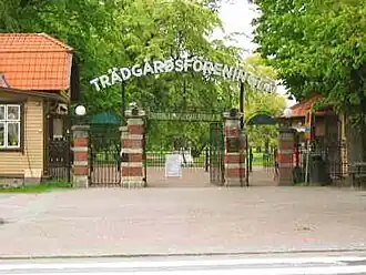 De ingang van het park gezien vanaf Avenyn