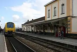 Station met dieseltrein (2009)