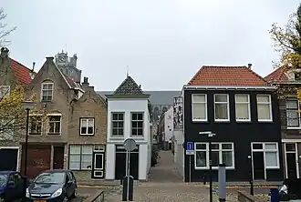 Boogjes, met uitzicht op de Ruitenstraat, die leidt naar de Voorstraat.