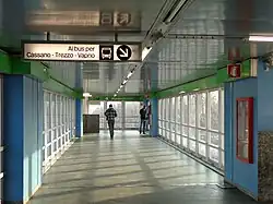 De loopbrug van binnen