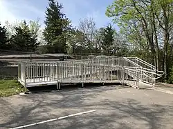 Toegankelijke helling bij Glacial Grooves Geological Preserve, Ohio.