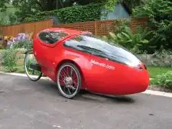 De Go-one3 is een Duitse velomobiel die met elektrische assistentie verkrijgbaar is