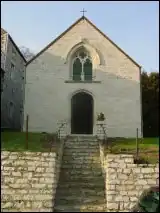 De Sint-Madeleinekapel in Gobertange is uitgevoerd in gobertangesteen