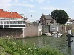 Lingesluis Buitenkant