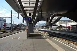 Nieuwe perron tussen spoor 6 en 7