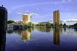 De Zuiderhaven vanaf de kade Bij de Sluis