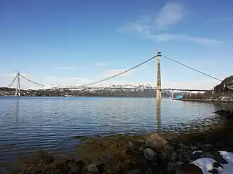 De brug in aanbouw in april 2018