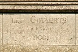 Inscriptie op de gevel van het gebouw "Hotel Defize" in de Palmerstonlaan te Brussel.