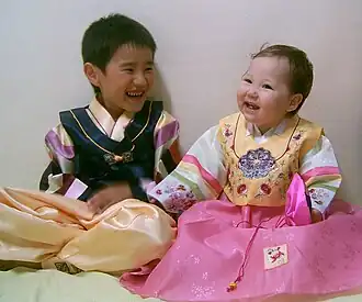 Koreaanse kinderen in hanbok