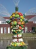 Hans van Bentem, 'FruitFace', vijver Wateringse Binnentuinen, Wateringse Veld in Den Haag (2010)