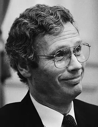 H. (Hans) van den Broek