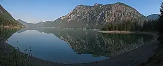 Blik vanaf de oostelijke oever