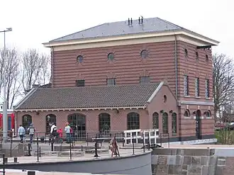 Pompgebouw bij het droogdok, wordt ook gebruikt als museum en restaurant.
