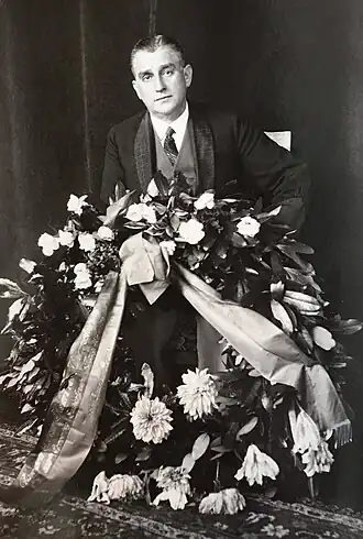 Henri van Wermeskerken bij de vijfhonderdste opvoering van Suikerfreule, 1929