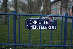 Het naambordje, 4 mei 2016