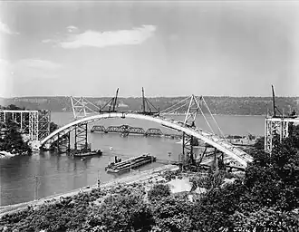De Henry Hudson Bridge in opbouw