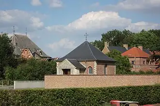 Sacramentskapel Abdij van Herkenrode, 1661, met links de oude infirmerie en rechts het nieuwe klooster met kerk.