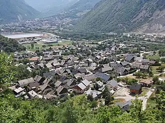 Gezicht op Hermillon; op de achtergrond Saint-Jean-de-Maurienne