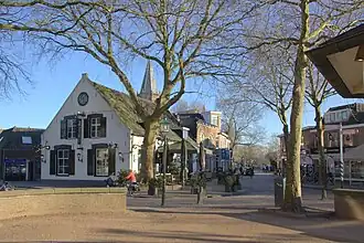 Eetcafé De Tapperij Willem de Zwijger Plein 21 hoek Vlierweg (rijksmonument)