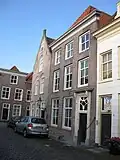 Huis met schilddak en lijstgevel