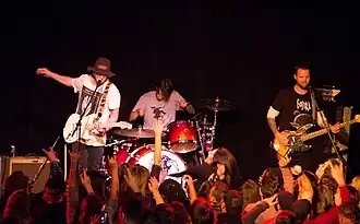 Highly Suspect tijdens een optreden in Davenport in 2015