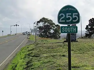Toegang tot de Samoa Bridge vanop het schiereiland