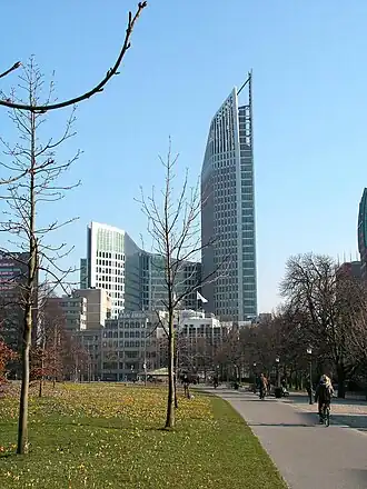 De Hoftoren in 2006, gezien vanaf het Malieveld
