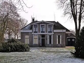 Dwarshuisboerderij aan de Hoofdstraat 29 te Exloo anno 2012