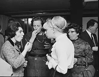 Hoogoven Schaaktoernooi 1969: v.l.n.r. Nona Gaprindashvili, Corry Vreeken, Ingrid Tuk, Fenny Heemskerk