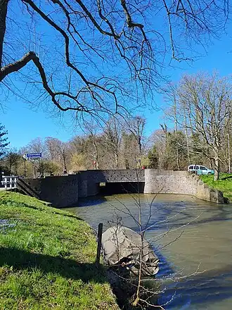 De Hospesbrug gezien vanaf het Houtmanpad