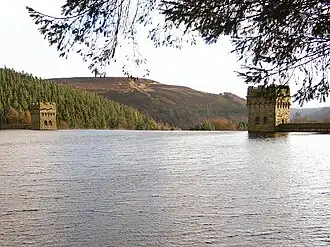 Howden Reservoir met de dam