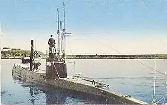 De O 2 vaar de haven uit.